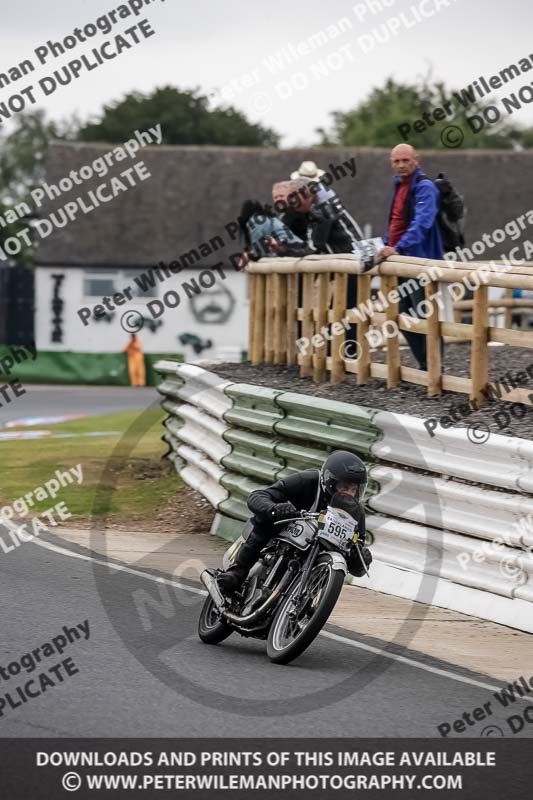 Vintage motorcycle club;eventdigitalimages;mallory park;mallory park trackday photographs;no limits trackdays;peter wileman photography;trackday digital images;trackday photos;vmcc festival 1000 bikes photographs